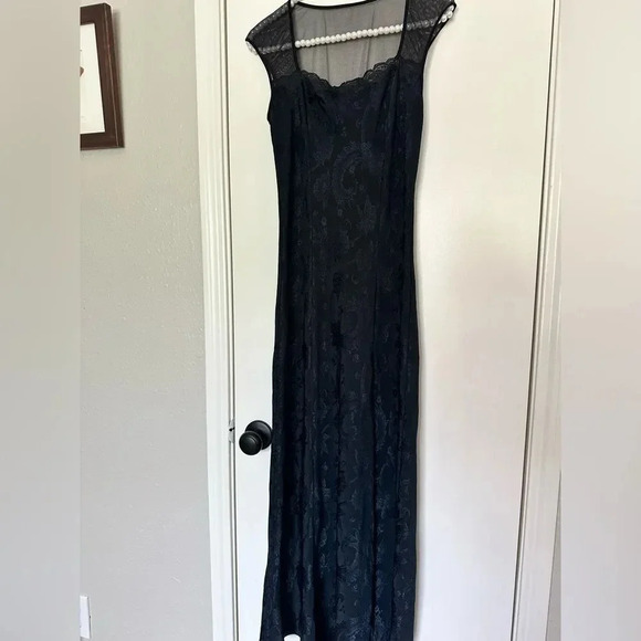 Victoria's Secret black lace lined floor length slit dress Size S - Picture 2 of 11